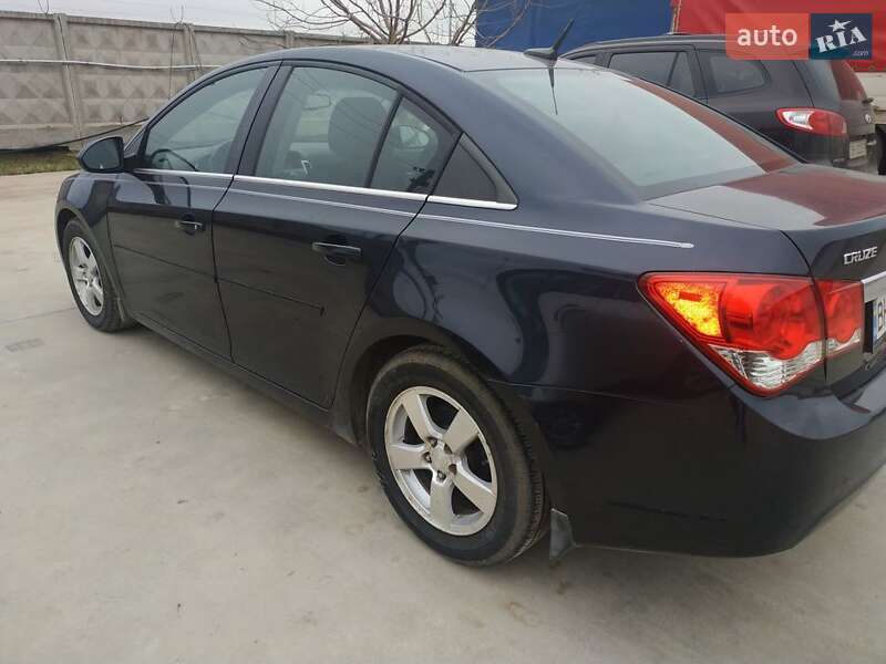Седан Chevrolet Cruze 2014 в Черноморске