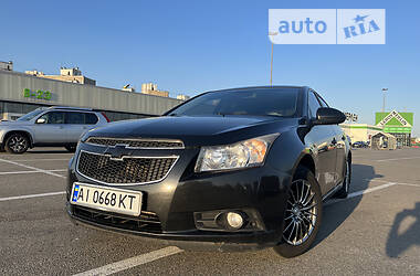 Хэтчбек Chevrolet Cruze 2011 в Киеве