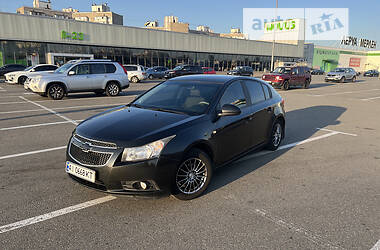 Хэтчбек Chevrolet Cruze 2011 в Киеве