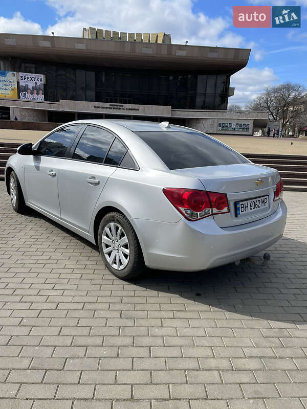 Седан Chevrolet Cruze 2012 в Болграді