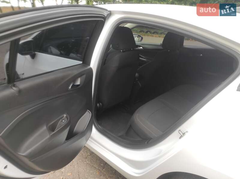 Седан Chevrolet Cruze 2016 в Покровську