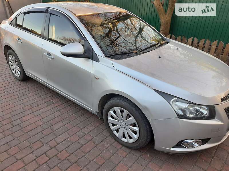 Седан Chevrolet Cruze 2010 в Черкассах фото 3 Седан Chevrolet Cruze 2010 в Черкассах