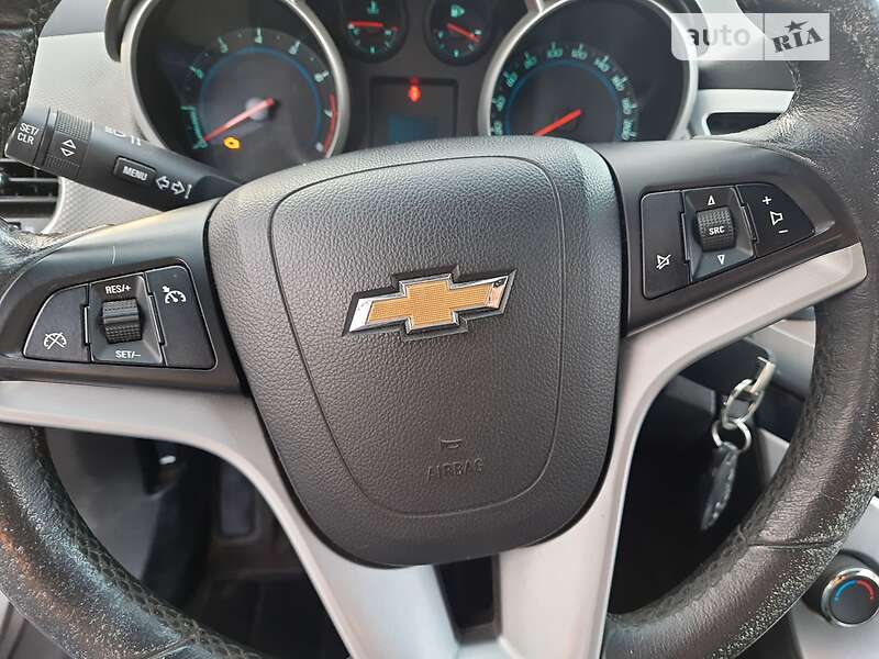 Седан Chevrolet Cruze 2010 в Черкассах фото 9 Седан Chevrolet Cruze 2010 в Черкассах