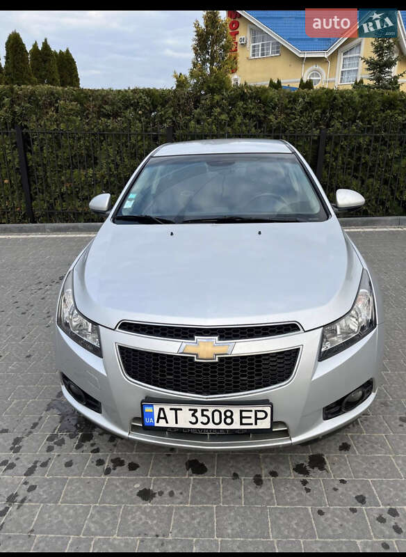 Седан Chevrolet Cruze 2012 в Калуші