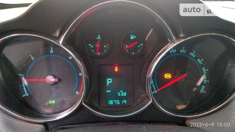 Седан Chevrolet Cruze 2011 в Харькове