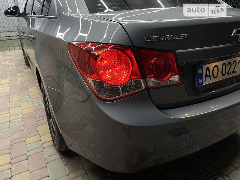 Седан Chevrolet Cruze 2009 в Ужгороде