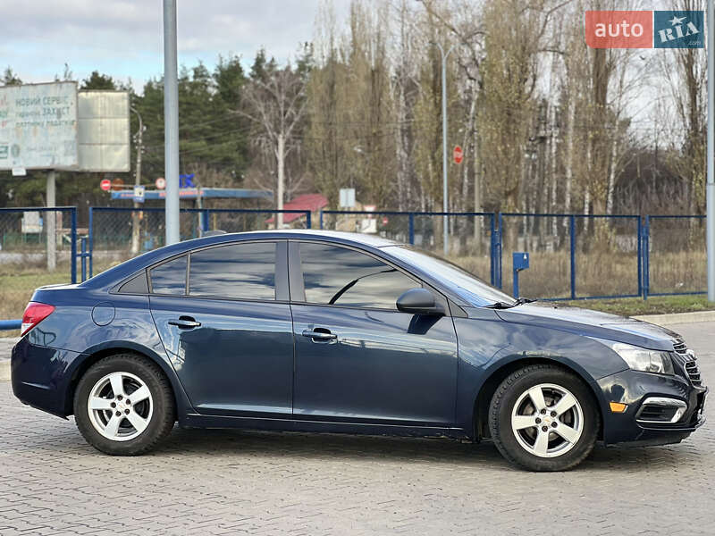 Седан Chevrolet Cruze 2015 в Чернигове