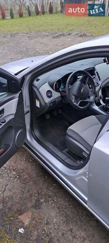 Седан Chevrolet Cruze 2009 в Тячеве