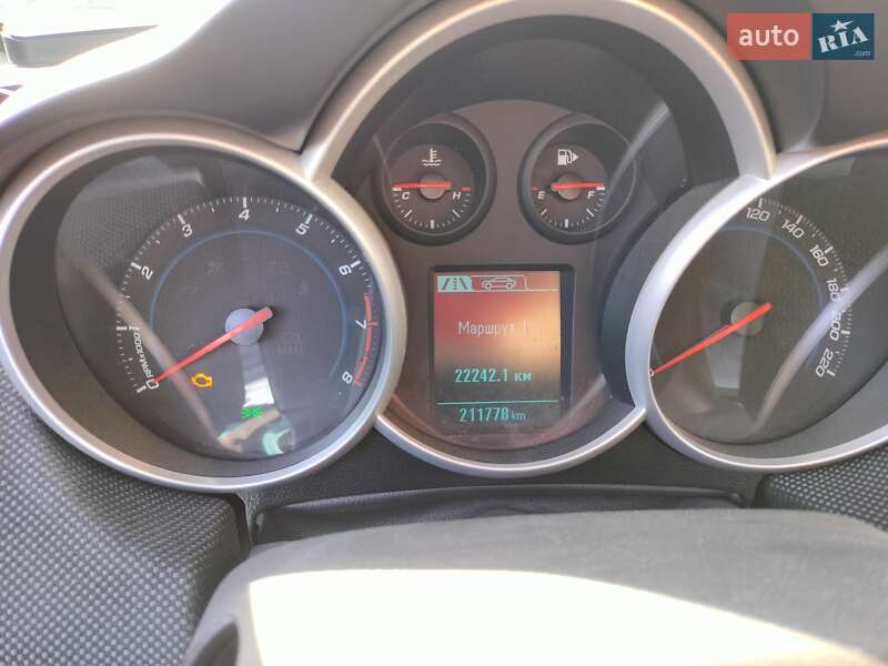 Седан Chevrolet Cruze 2014 в Львові