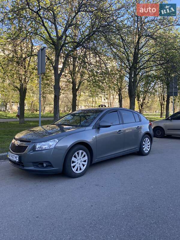 Хетчбек Chevrolet Cruze 2011 в Києві