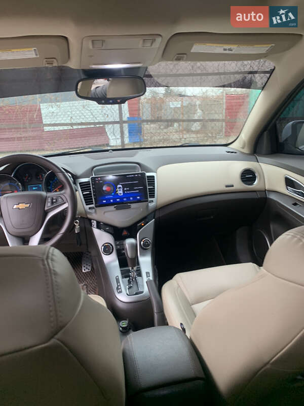 Седан Chevrolet Cruze 2015 в Чернигове