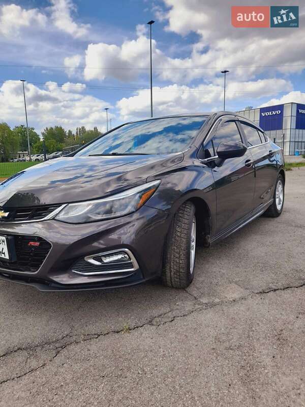 Седан Chevrolet Cruze 2017 в Киеве