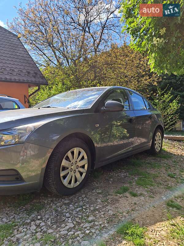 Седан Chevrolet Cruze 2009 в Мукачево