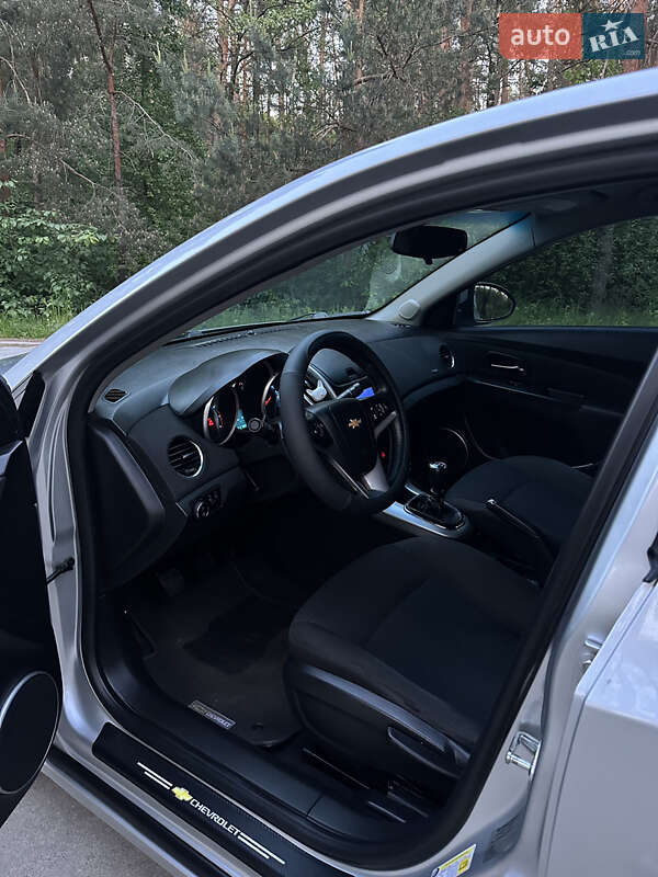 Седан Chevrolet Cruze 2012 в Киеве