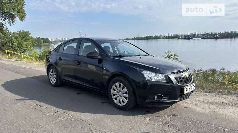 Седан Chevrolet Cruze 2010 в Киеве