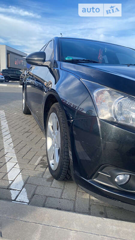 Седан Chevrolet Cruze 2011 в Мукачево