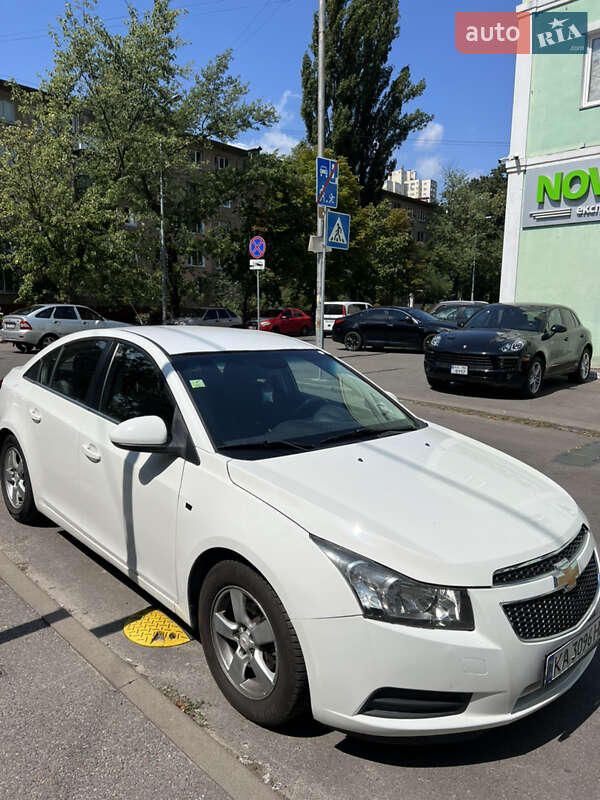 Седан Chevrolet Cruze 2013 в Киеве