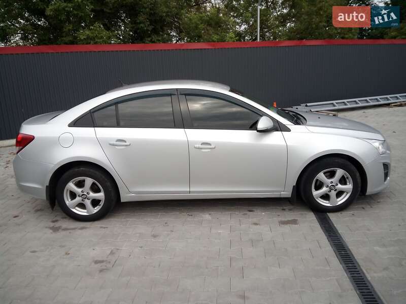 Седан Chevrolet Cruze 2014 в Полонном