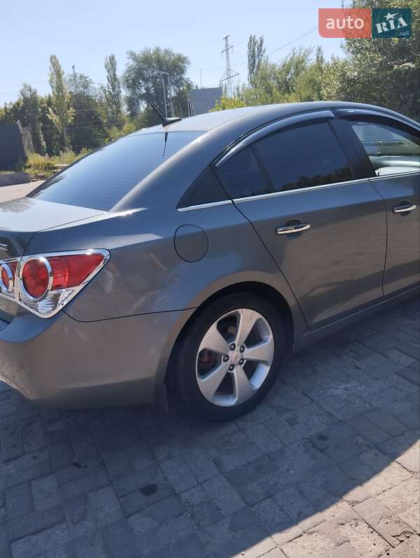 Седан Chevrolet Cruze 2011 в Верхньодніпровську