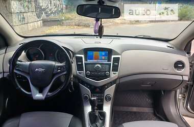 Седан Chevrolet Cruze 2010 в Днепре