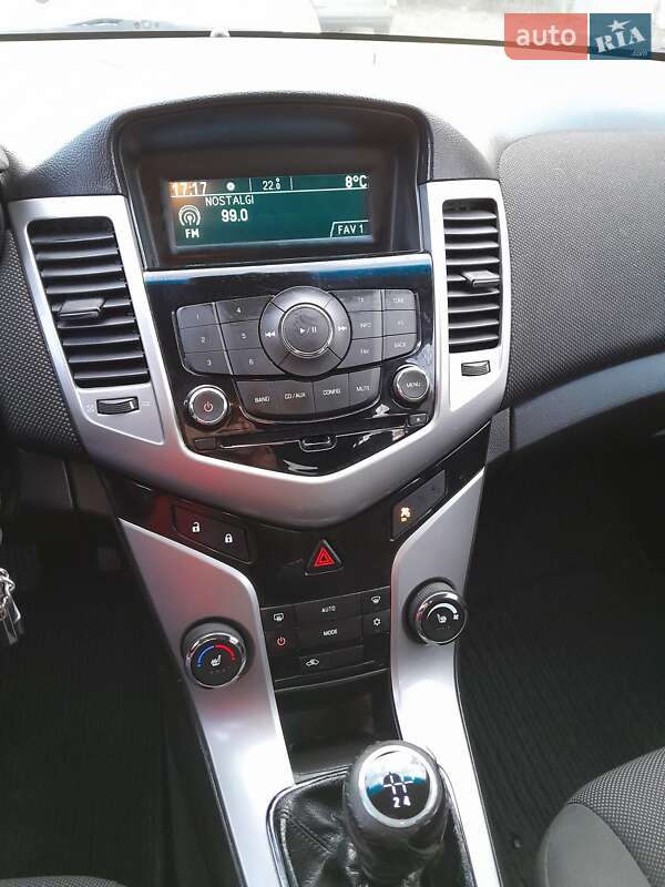 Седан Chevrolet Cruze 2011 в Києві