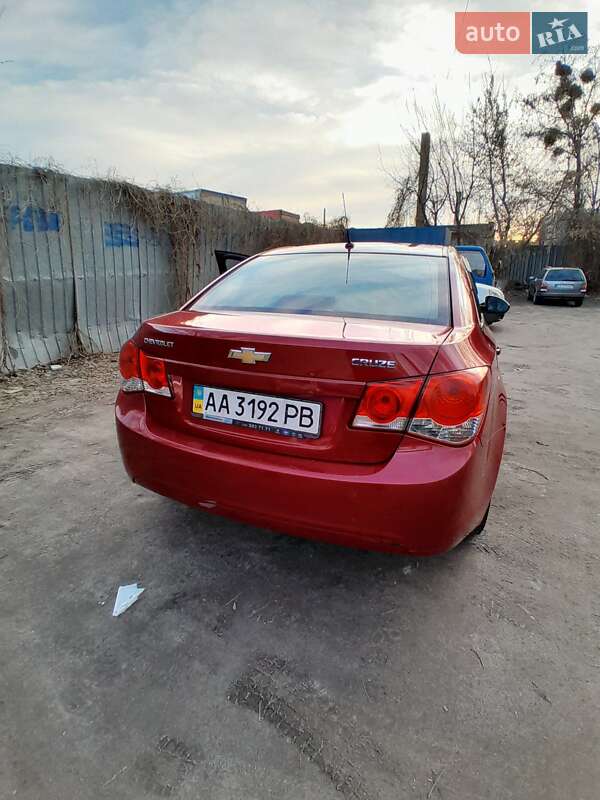 Седан Chevrolet Cruze 2011 в Києві