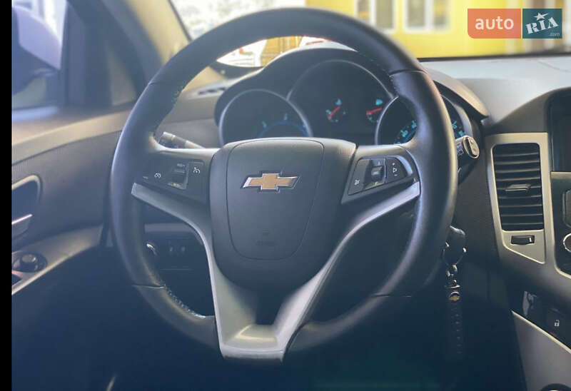 Хетчбек Chevrolet Cruze 2012 в Дніпрі