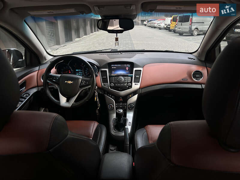 Седан Chevrolet Cruze 2013 в Івано-Франківську