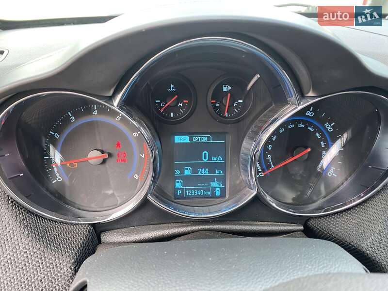 Седан Chevrolet Cruze 2013 в Чернівцях