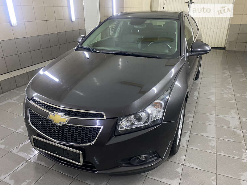 Седан Chevrolet Cruze 2015 в Умани