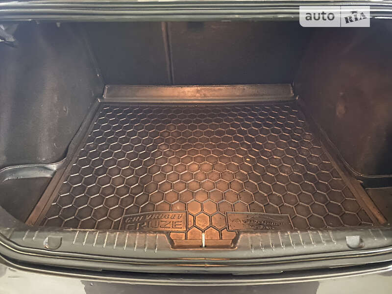 Седан Chevrolet Cruze 2015 в Умани