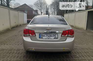 Седан Chevrolet Cruze 2012 в Овідіополі