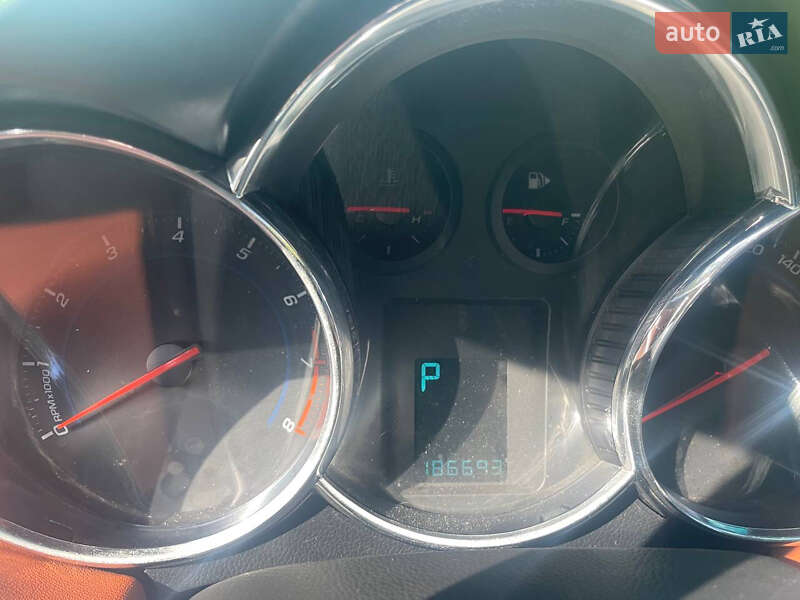 Седан Chevrolet Cruze 2011 в Житомирі