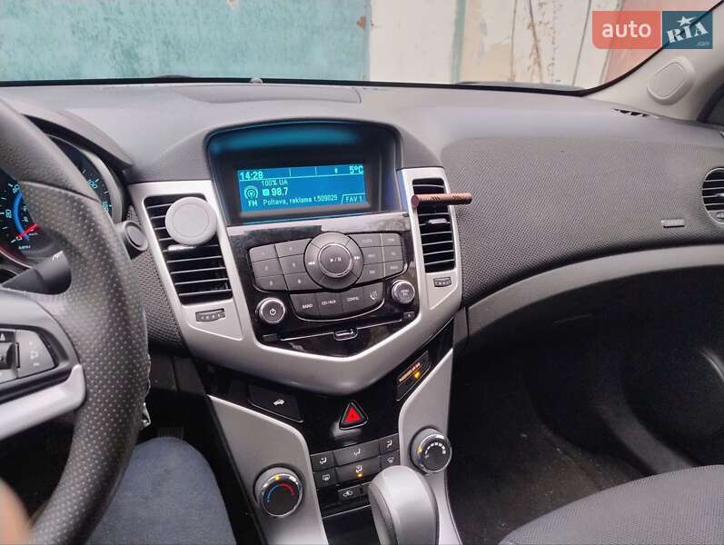 Седан Chevrolet Cruze 2015 в Полтаві