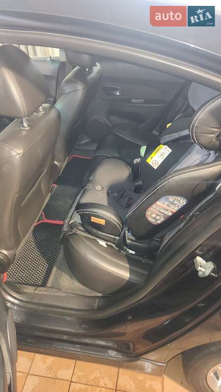 Седан Chevrolet Cruze 2014 в Дніпрі
