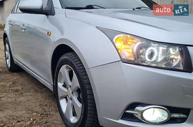 Седан Chevrolet Cruze 2010 в Запорожье