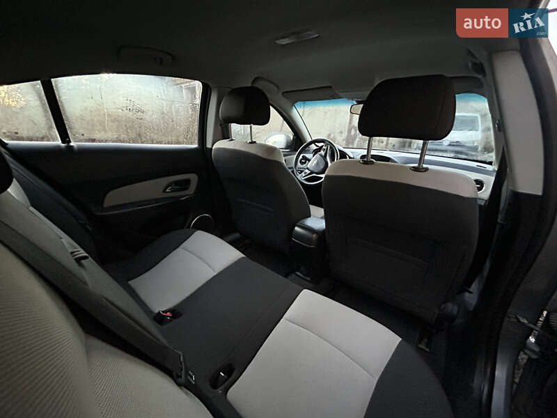 Седан Chevrolet Cruze 2011 в Берегово фото 6 Седан Chevrolet Cruze 2011 в Берегово