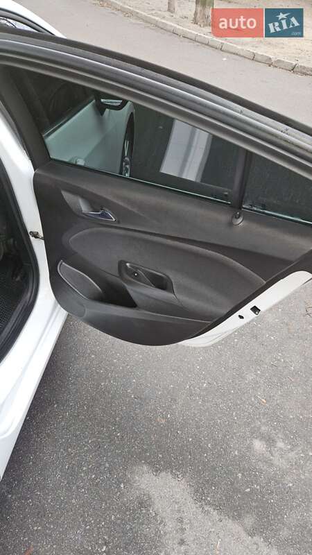 Седан Chevrolet Cruze 2016 в Києві