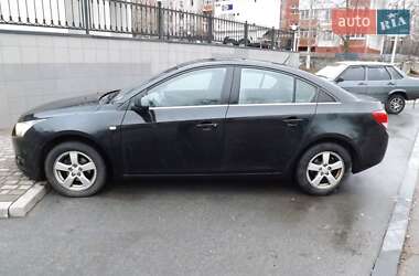 Седан Chevrolet Cruze 2010 в Чернігові