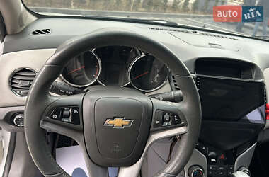 Седан Chevrolet Cruze 2010 в Полтаве