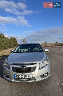 Седан Chevrolet Cruze 2010 в Дубровиці