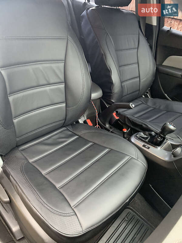 Седан Chevrolet Cruze 2011 в Мукачево