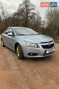 Седан Chevrolet Cruze 2010 в Коростене