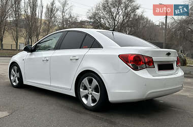 Седан Chevrolet Cruze 2010 в Дніпрі