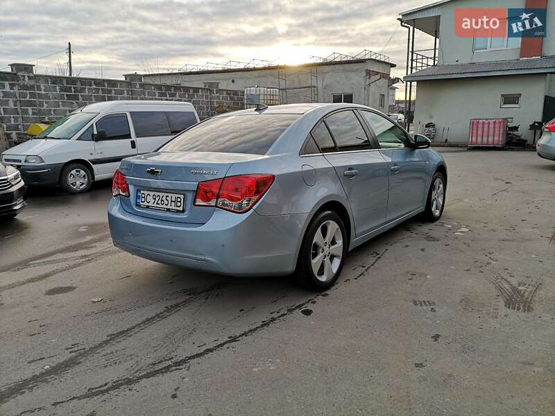 Седан Chevrolet Cruze 2010 в Калуше