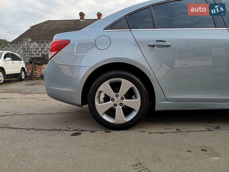 Седан Chevrolet Cruze 2010 в Калуше
