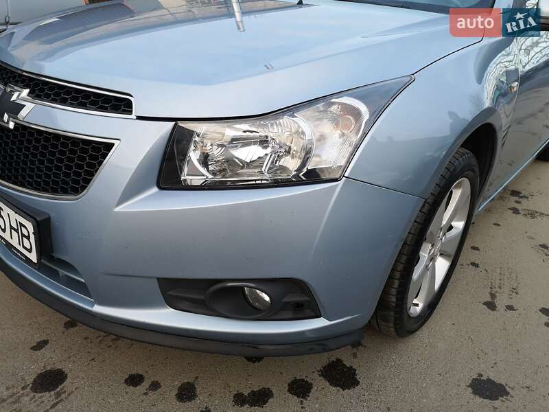 Седан Chevrolet Cruze 2010 в Калуше