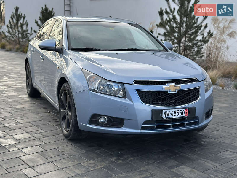 Седан Chevrolet Cruze 2009 в Луцьку