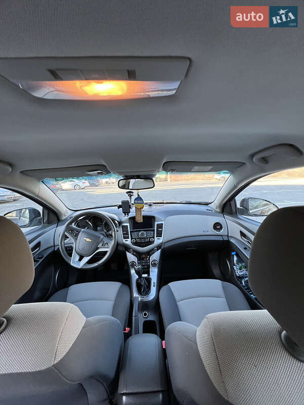 Седан Chevrolet Cruze 2010 в Бережанах