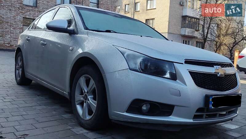 Седан Chevrolet Cruze 2011 в Новомосковске